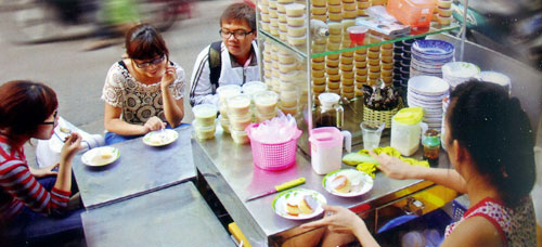 GIẢI NHIỆT NGÀY NÓNG, BỒI BỔ CƠ THỂ CHO GIA ĐÌNH VỚI BÁNH KEM FLAN