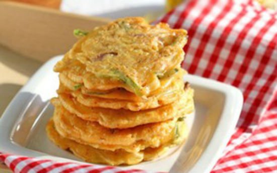 Tuyệt chiêu làm bánh xèo kim chi Hàn Quốc chuẩn vị