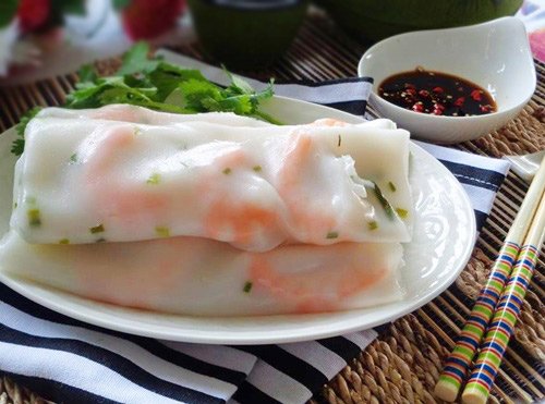 Độc đáo cách làm bánh cuốn nhân tôm lạ miệng thơm ngon