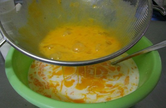 Công thức làm bánh flan thanh long ngon lạ miệng