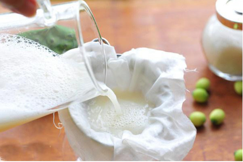 Cách làm sữa đậu xanh hạt sen thơm ngon bổ dưỡng