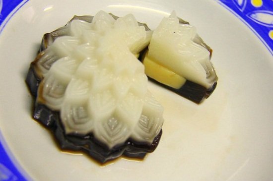 Lạ mắt món bánh trung thu flan thơm mát cho ngày nóng nực