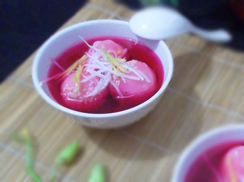 Hướng dẫn cách làm bánh trôi củ dền đẹp mắt lại ngon miệng