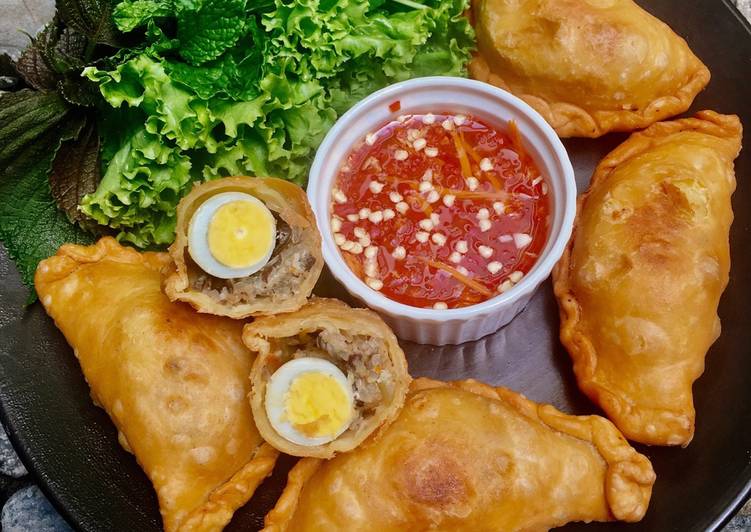 Tất tần tật chia sẻ về các nguyên liệu làm nên món bánh gối Hà Nội huyền thoại
