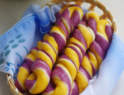 Chia sẻ cách làm bánh khoai 3 màu thơm ngon
