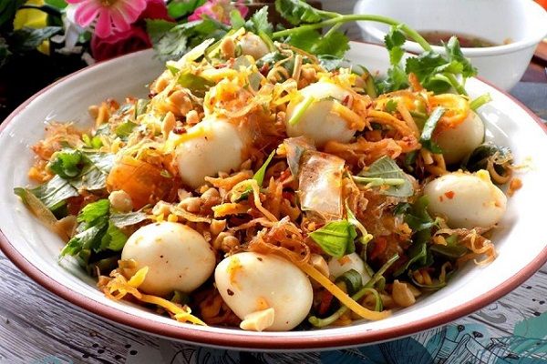 Tuyệt chiêu làm bánh tráng trộn ngon như ngoài hàng
