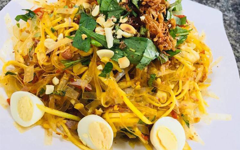 Mách bạn 5 cách làm bánh tráng trộn ngon, đơn giản ngay tại nhà
