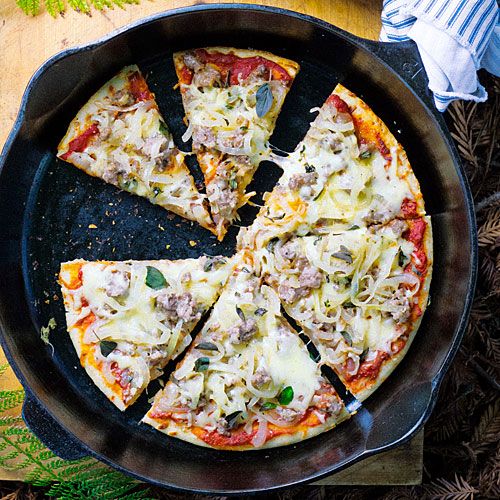 Hướng dẫn cách làm bánh pizza hải sản bằng chảo đơn giản
