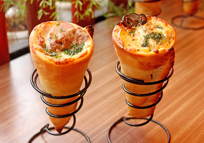 Độc đáo công thức pizza ốc quế có 1-0-2