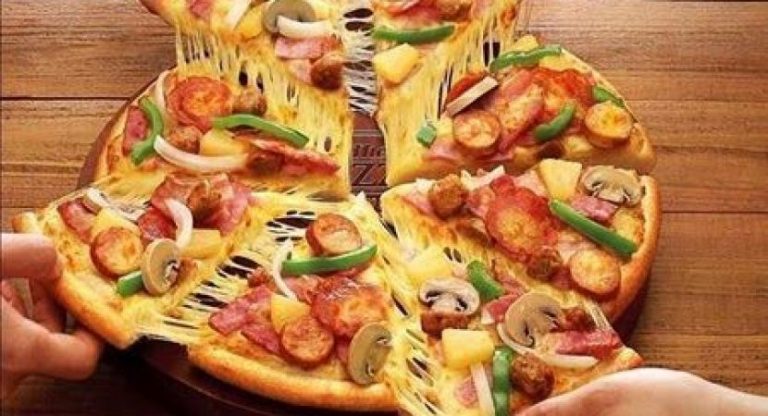 Hướng dẫn cách làm pizza cực đơn giản bằng nồi cơm điện